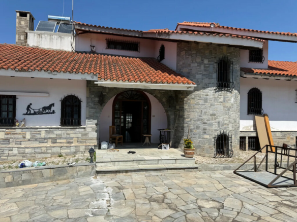 Villa In Thermi, Greece (600 M²)