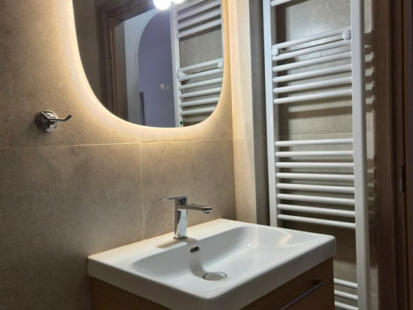 2-bedroom Flat In Kipseli, Greece (90 M²)