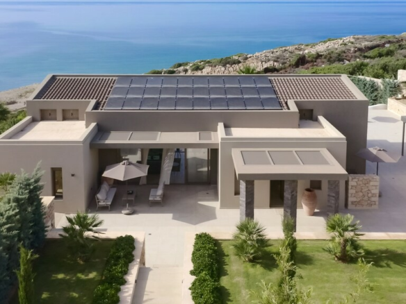 4-bedroom Villa In Nikiforos Fokas, Greece (200 M²)