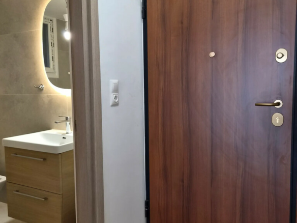 2-bedroom Flat In Kipseli, Greece (90 M²)