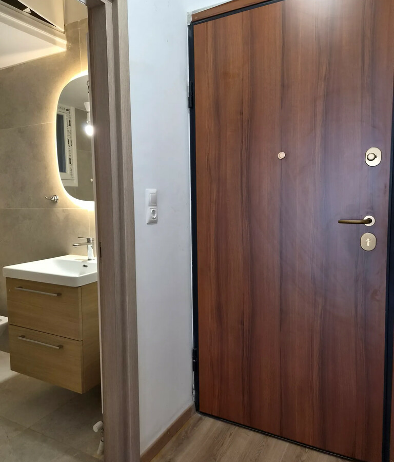 2-bedroom Flat In Kipseli, Greece (90 M²)