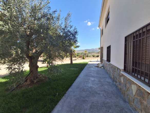 7-bedroom Detached Villa In Sax, Spain (842 M²)