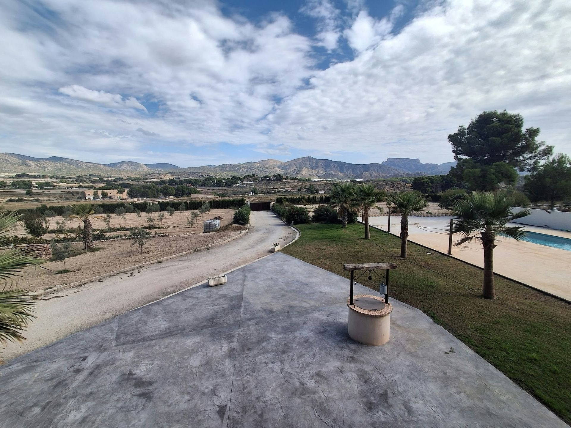 7-bedroom Detached Villa In Sax, Spain (842 M²)