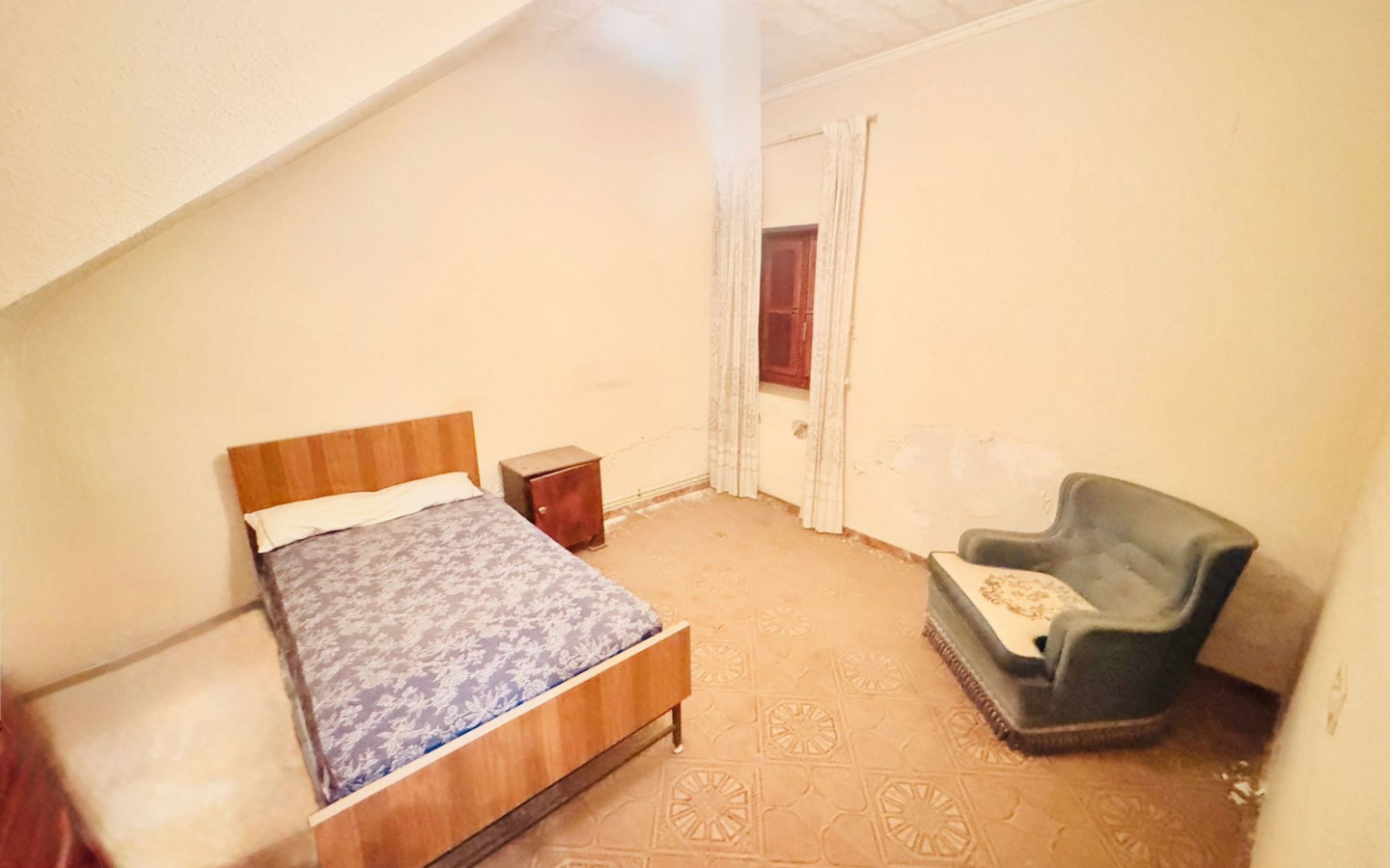 10-bedroom Townhouse In Pinoso, Spain (518 M²)