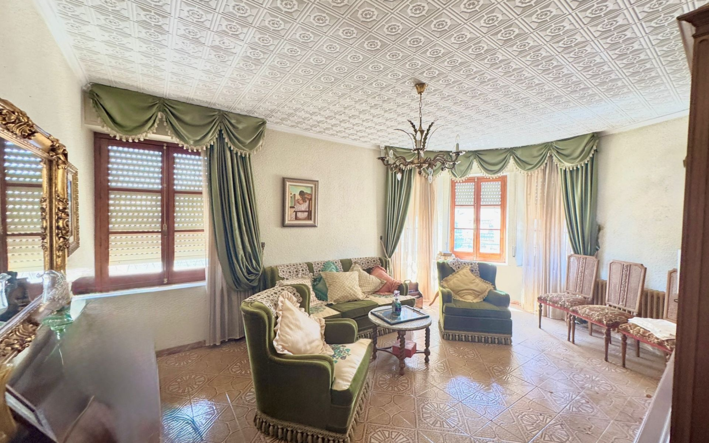 10-bedroom Townhouse In Pinoso, Spain (518 M²)