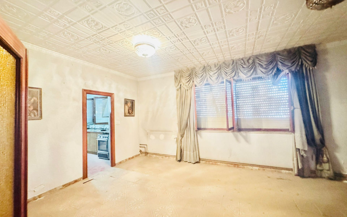 10-bedroom Townhouse In Pinoso, Spain (518 M²)