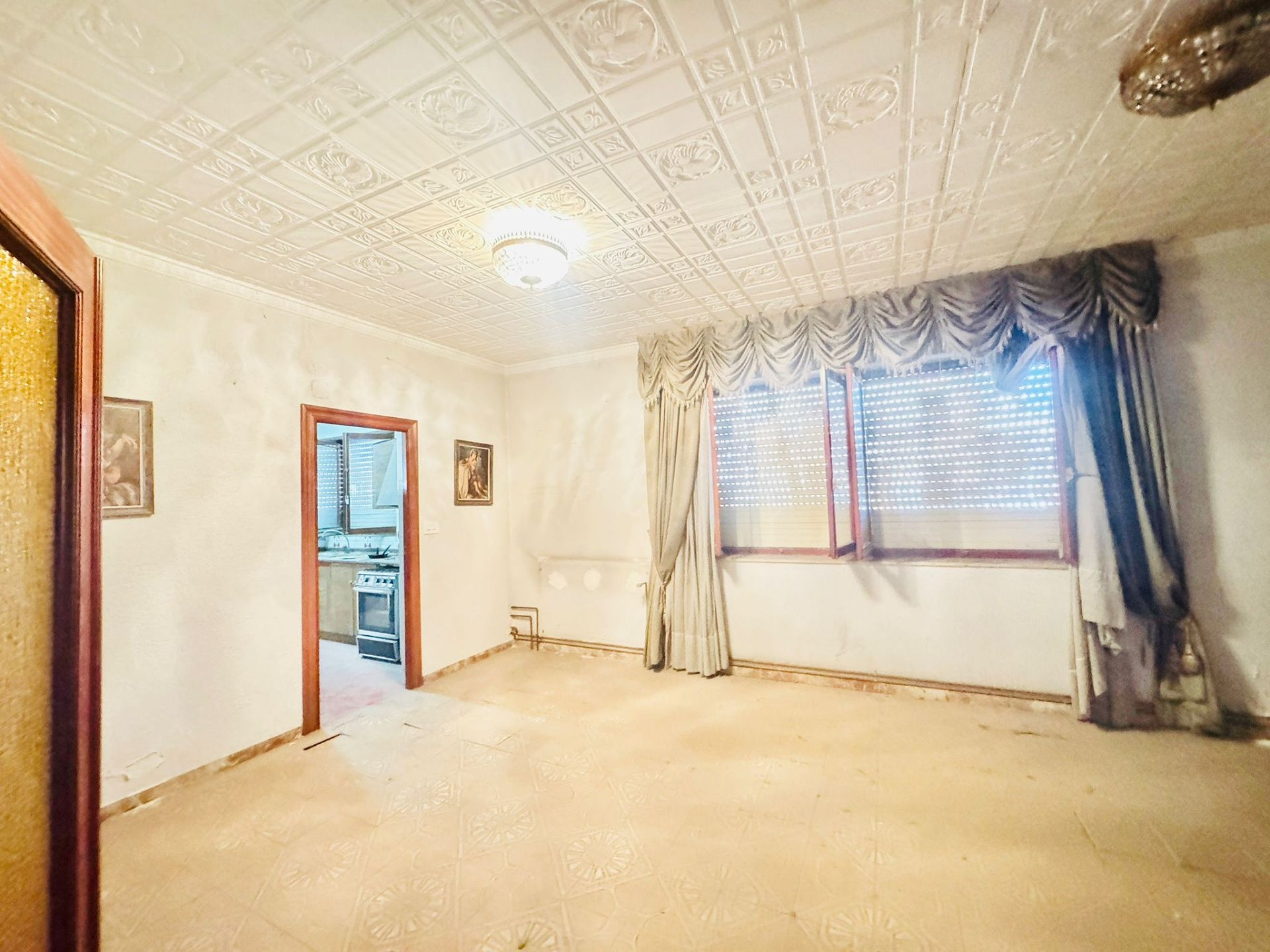 10-bedroom Townhouse In Pinoso, Spain (518 M²)