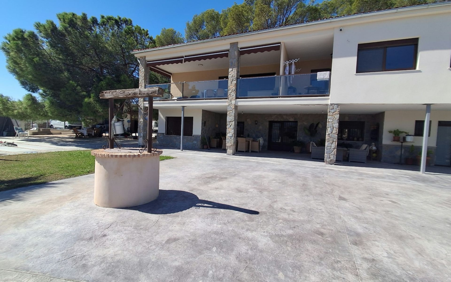 7-bedroom Detached Villa In Sax, Spain (842 M²)