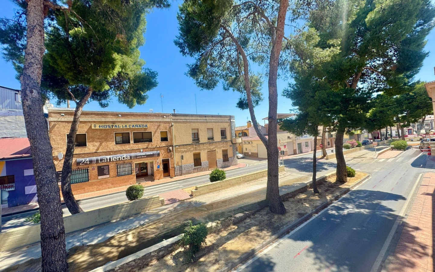 10-bedroom Townhouse In Pinoso, Spain (518 M²)