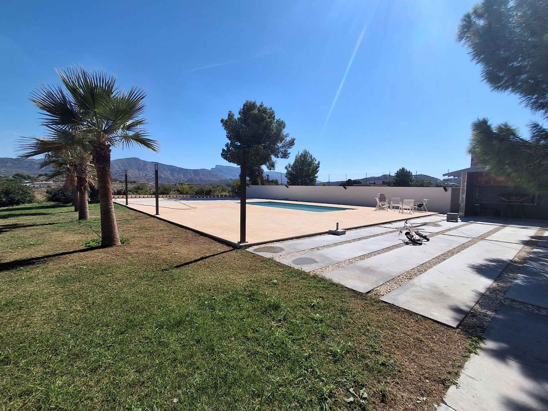 7-bedroom Detached Villa In Sax, Spain (842 M²)