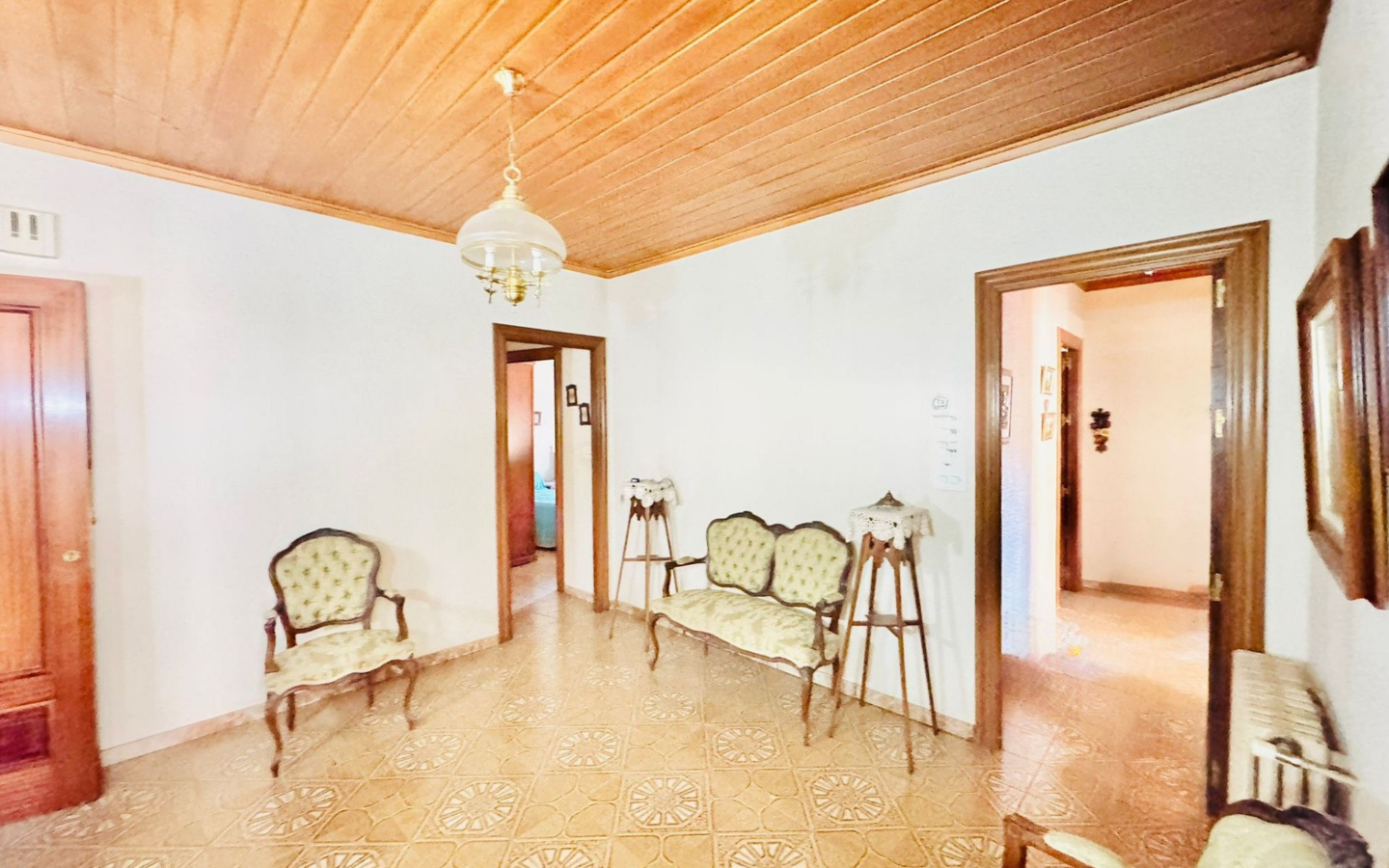 10-bedroom Townhouse In Pinoso, Spain (518 M²)