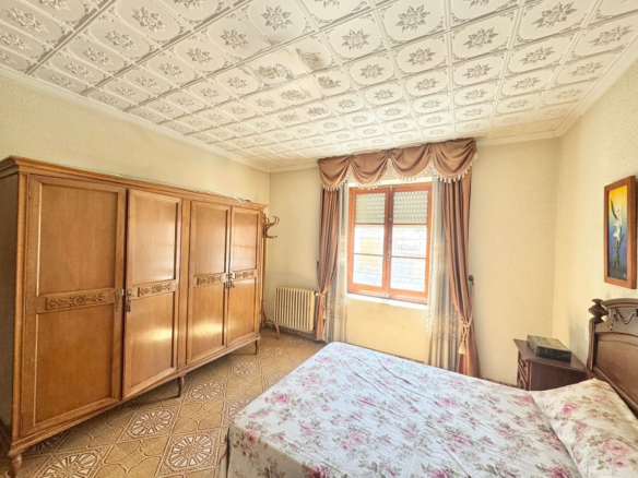 10-bedroom Townhouse In Pinoso, Spain (518 M²)