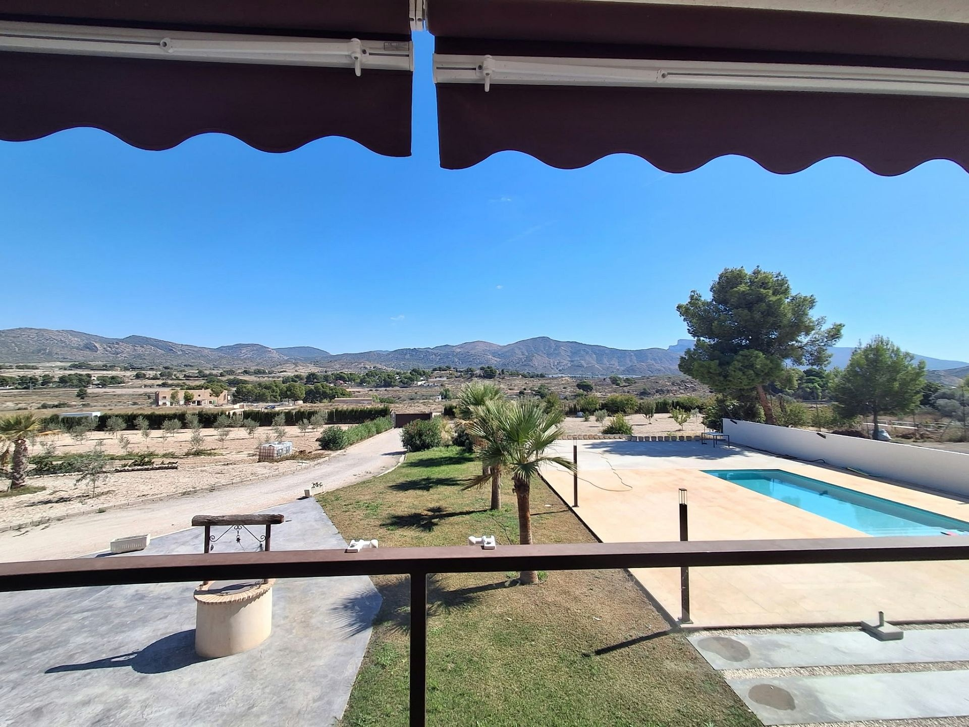 7-bedroom Detached Villa In Sax, Spain (842 M²)