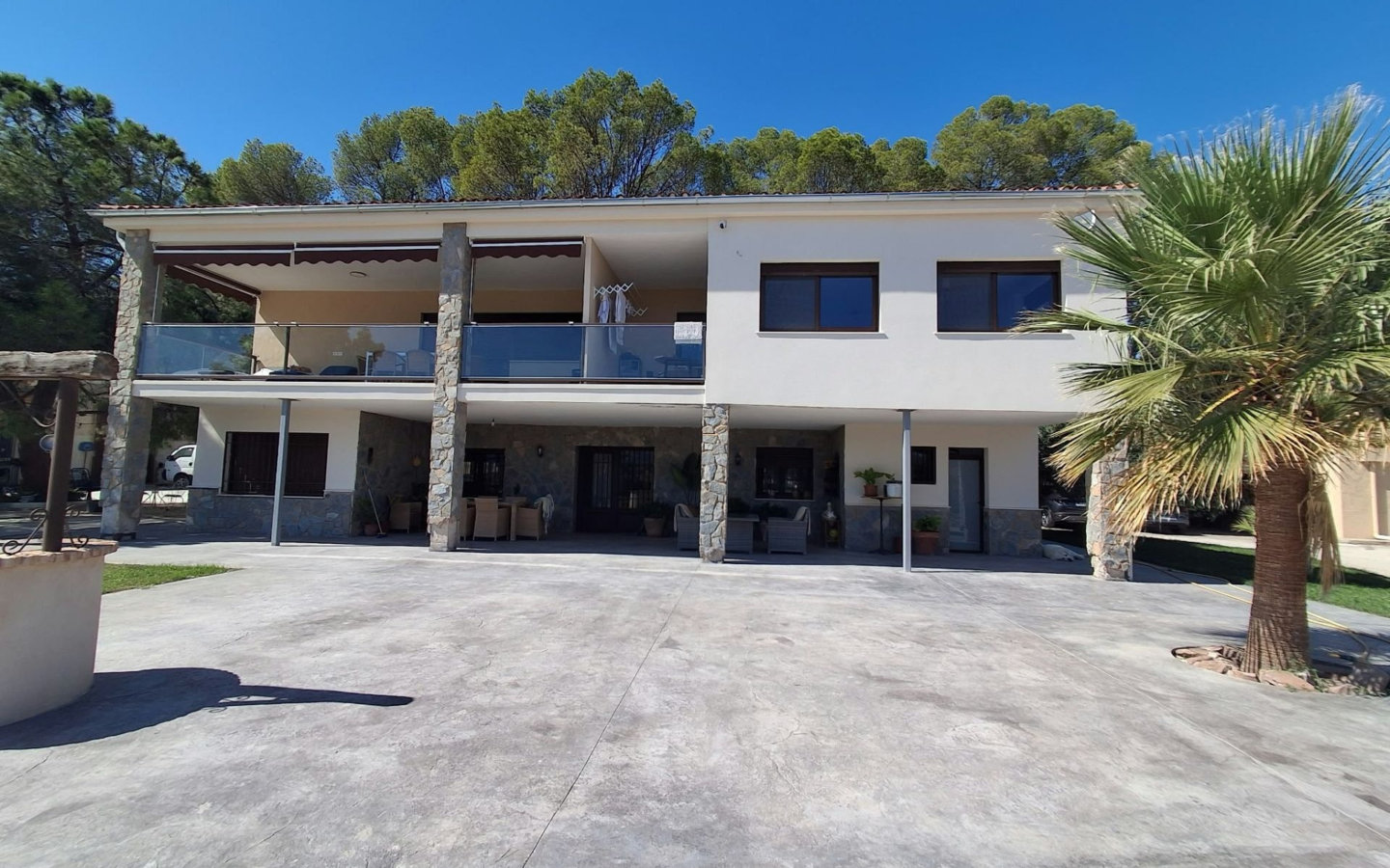7-bedroom Detached Villa In Sax, Spain (842 M²)