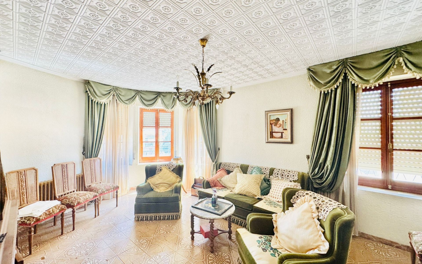 10-bedroom Townhouse In Pinoso, Spain (518 M²)