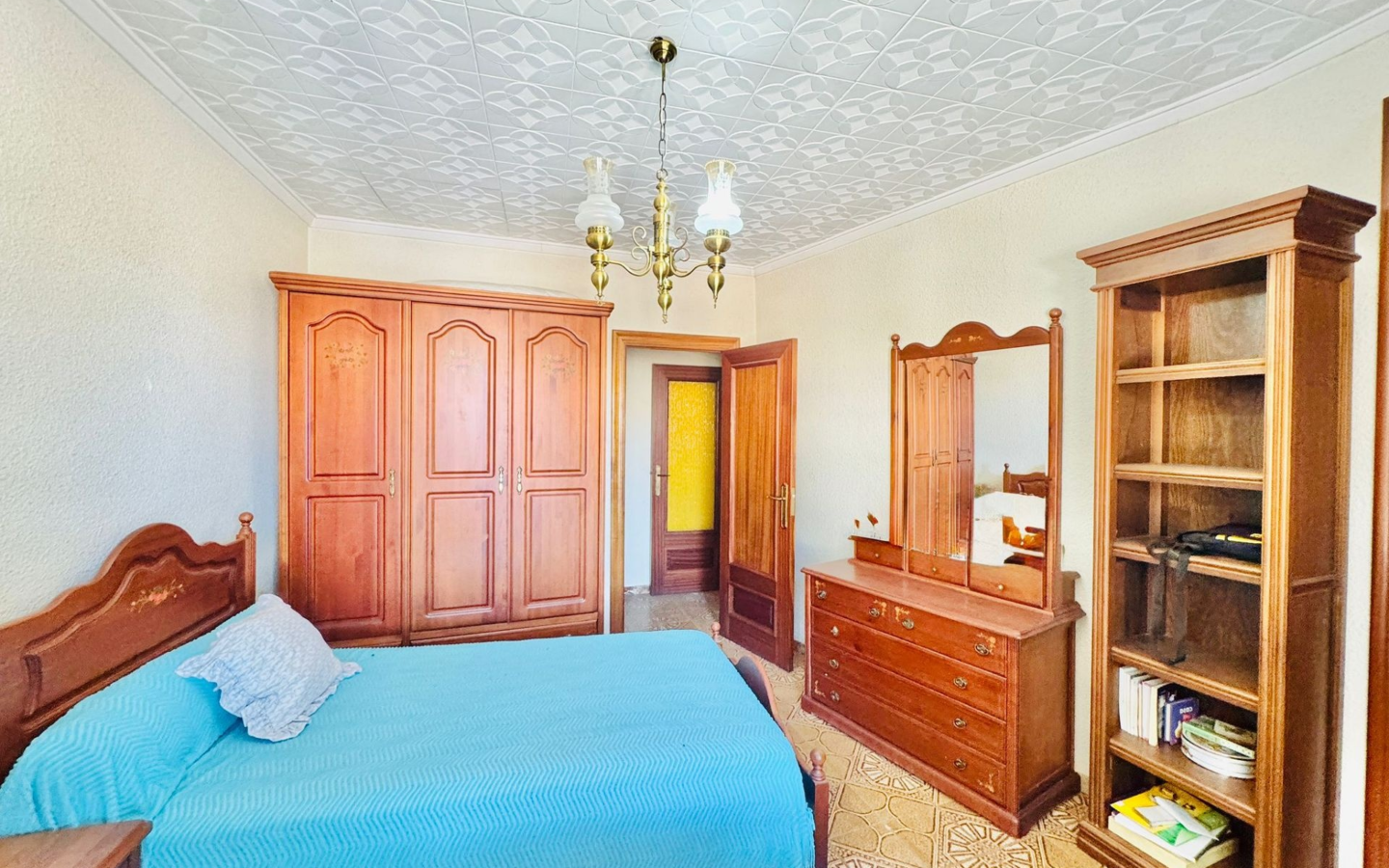 10-bedroom Townhouse In Pinoso, Spain (518 M²)