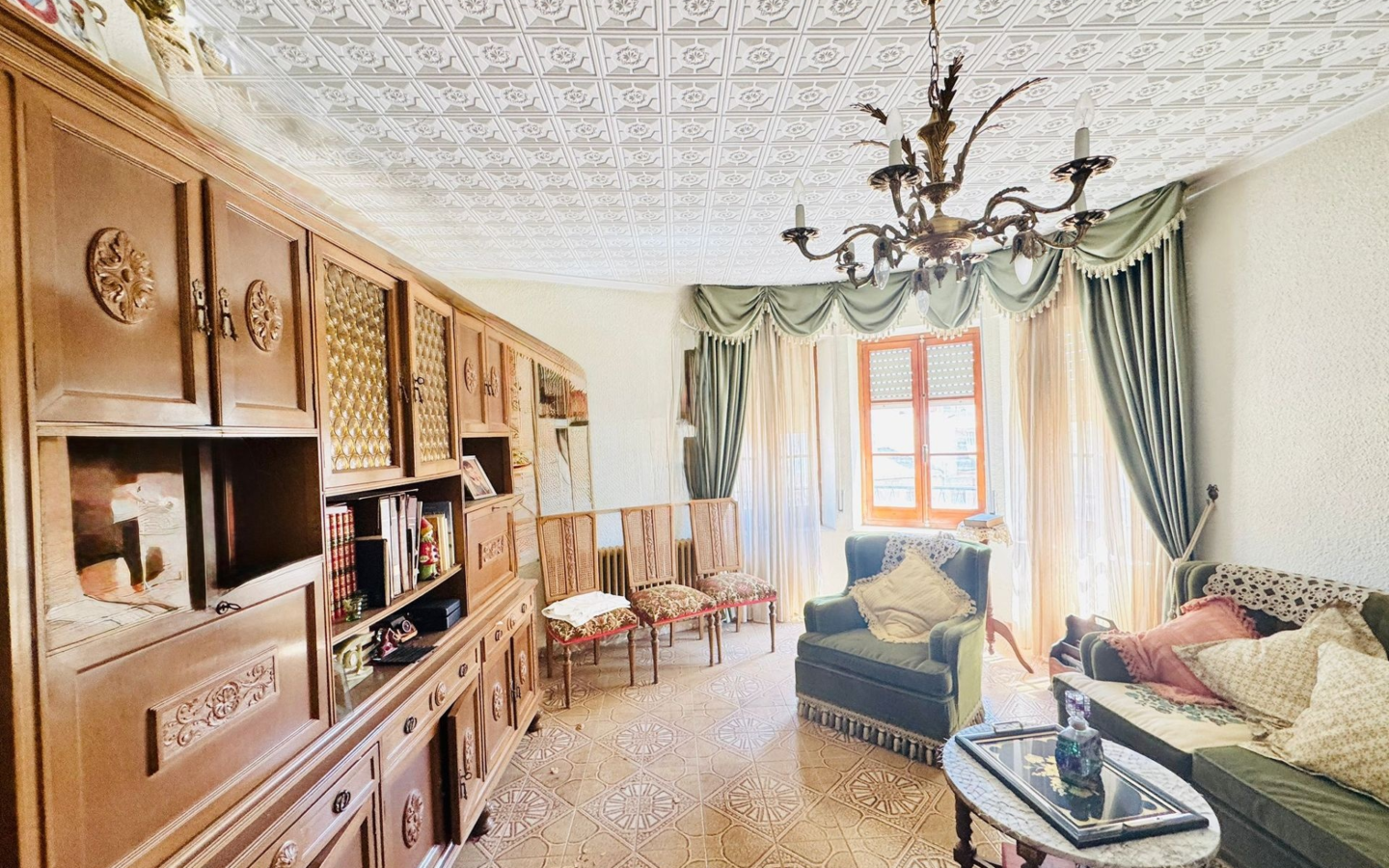 10-bedroom Townhouse In Pinoso, Spain (518 M²)