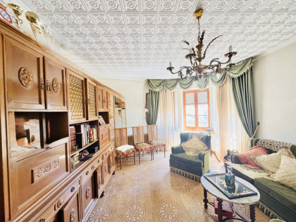 10-bedroom Townhouse In Pinoso, Spain (518 M²)