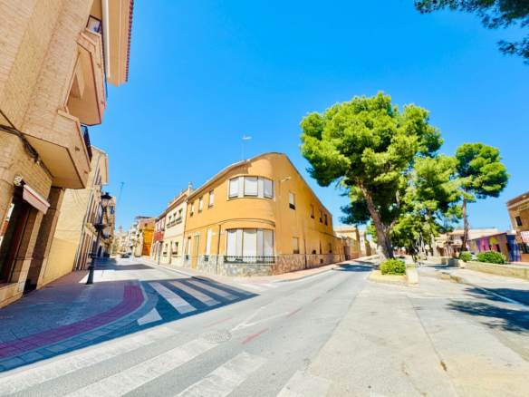 10-bedroom Townhouse In Pinoso, Spain (518 M²)