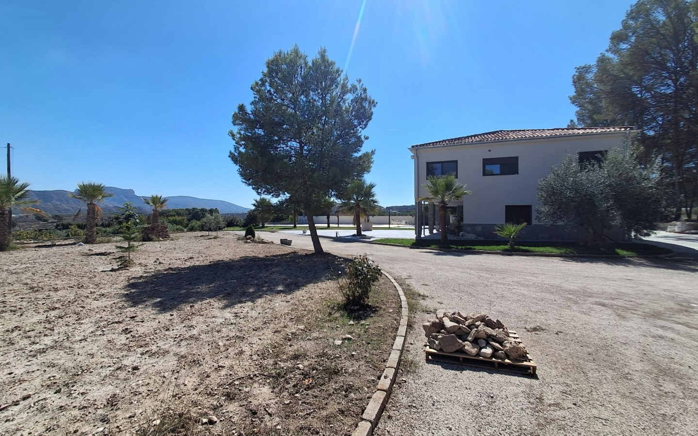 7-bedroom Detached Villa In Sax, Spain (842 M²)