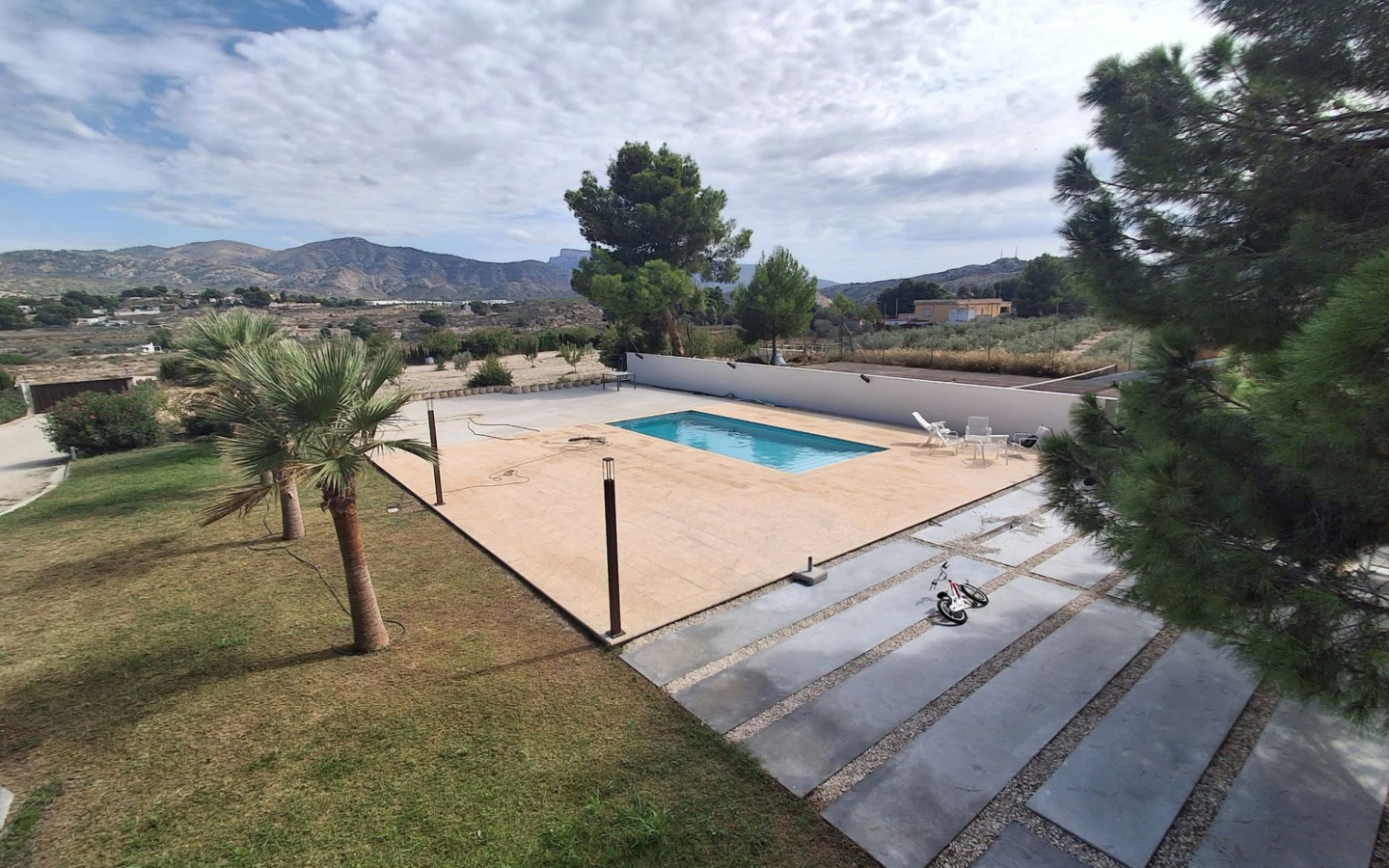 7-bedroom Detached Villa In Sax, Spain (842 M²)