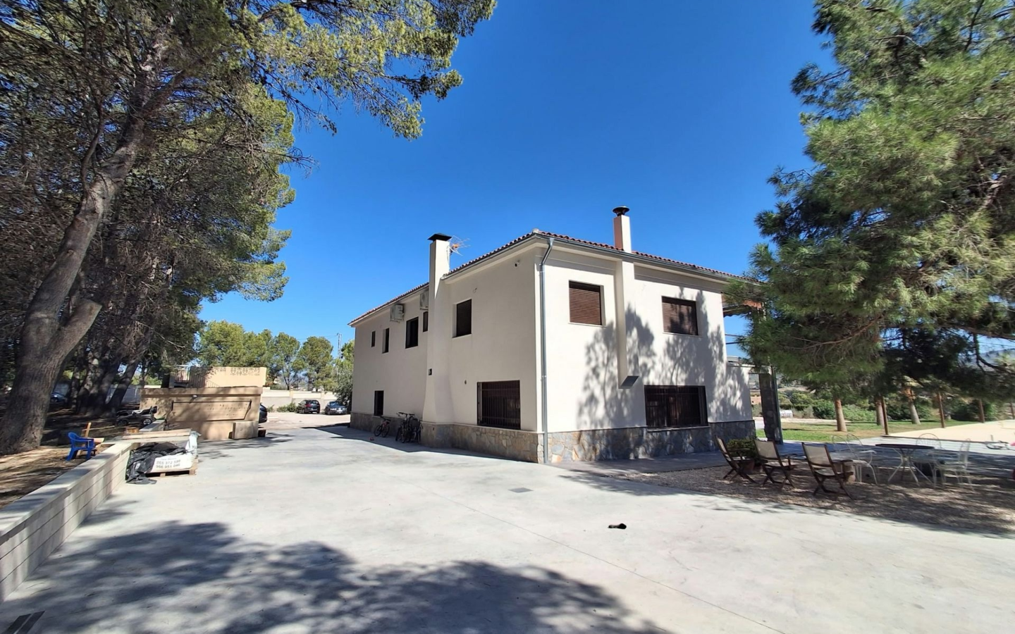 7-bedroom Detached Villa In Sax, Spain (842 M²)