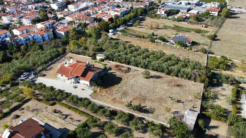 Villa In Thermi, Greece (600 M²)
