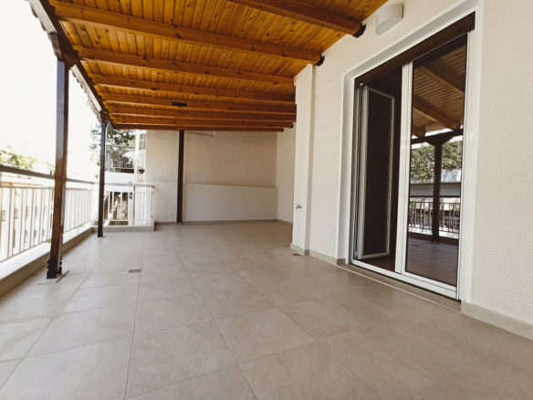 2-bedroom Flat In Attiki, Greece (75 M²)