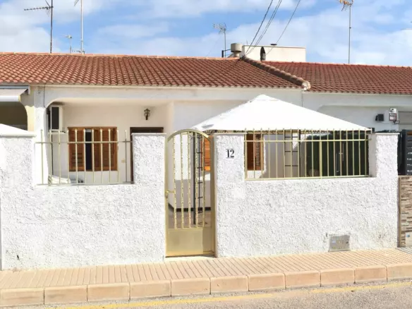 3-bedroom Villa In San Pedro Del Pinatar, Spain (65 M²)
