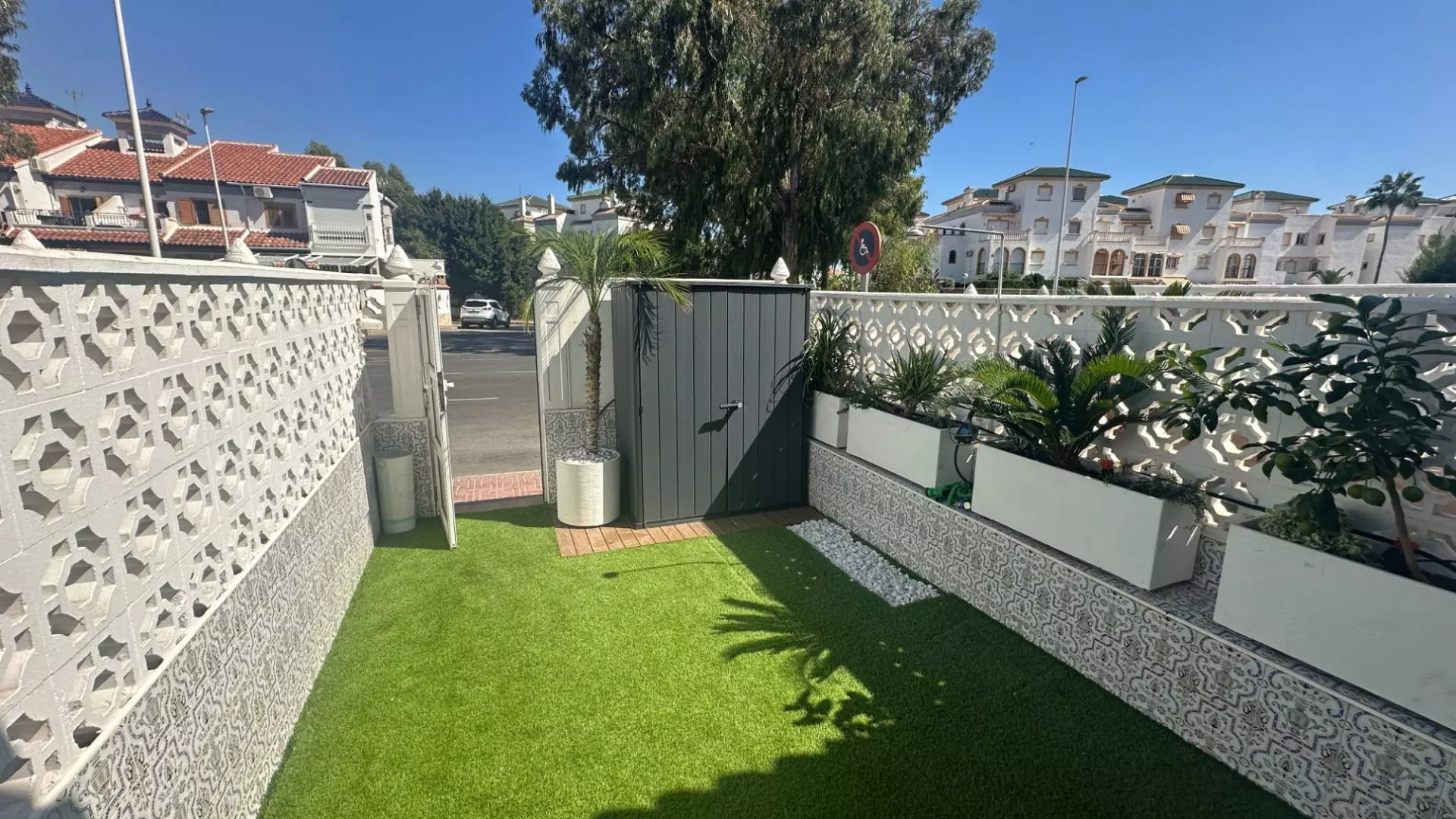 3-bedroom House In Torrevieja, Spain (107 M²)