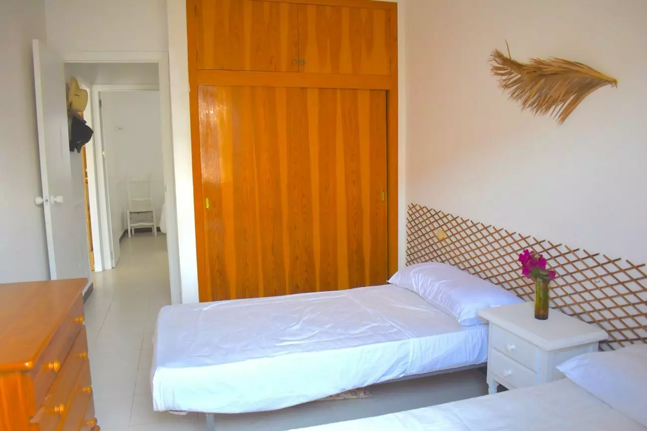 3-bedroom Villa In San Pedro Del Pinatar, Spain (65 M²)