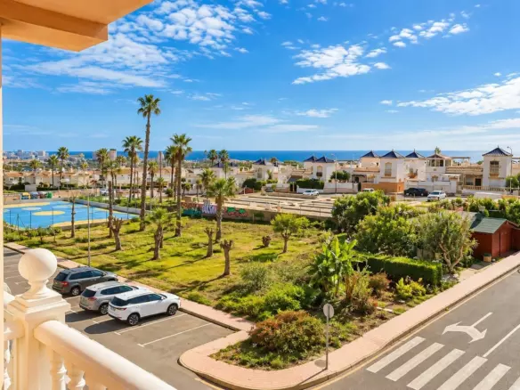 2-bedroom Apartment In Torrevieja, Spain (75 M²)