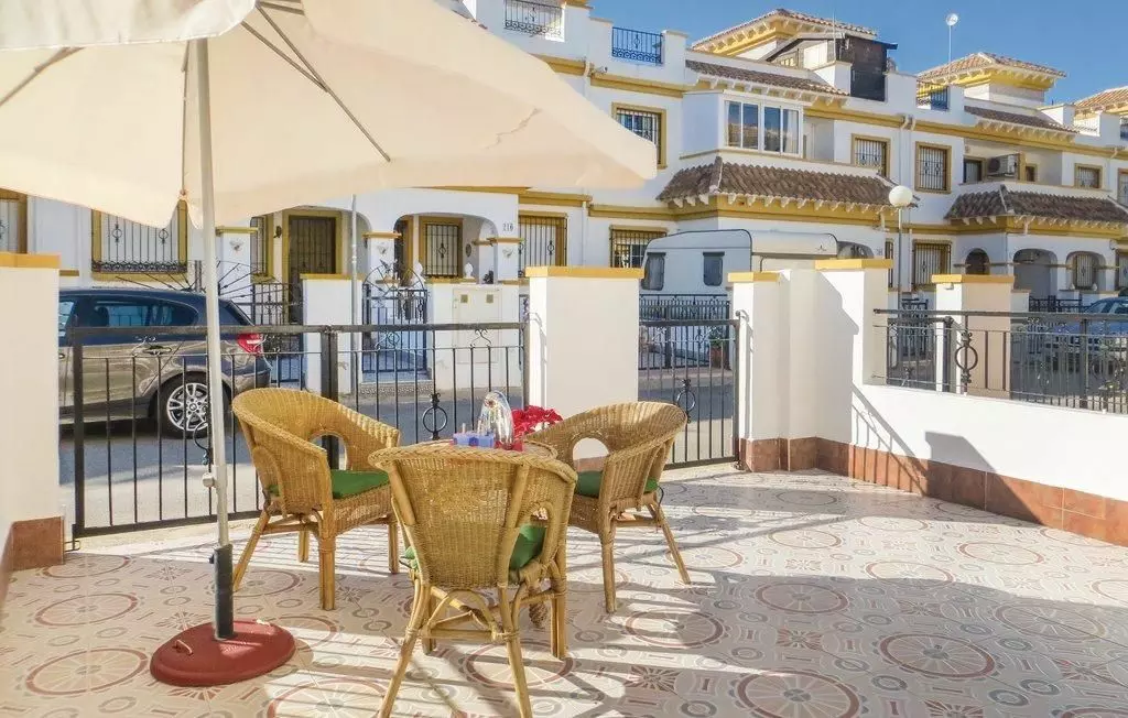 3-bedroom House In Torrevieja, Spain (86 M²)