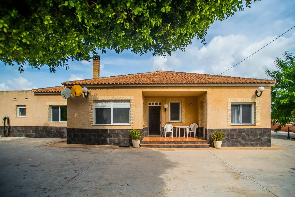 7-bedroom Villa In Orihuela, Spain (505 M²)