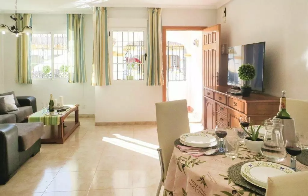 3-bedroom House In Torrevieja, Spain (86 M²)