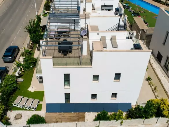 3-bedroom Apartment In Torrevieja, Spain (78 M²)