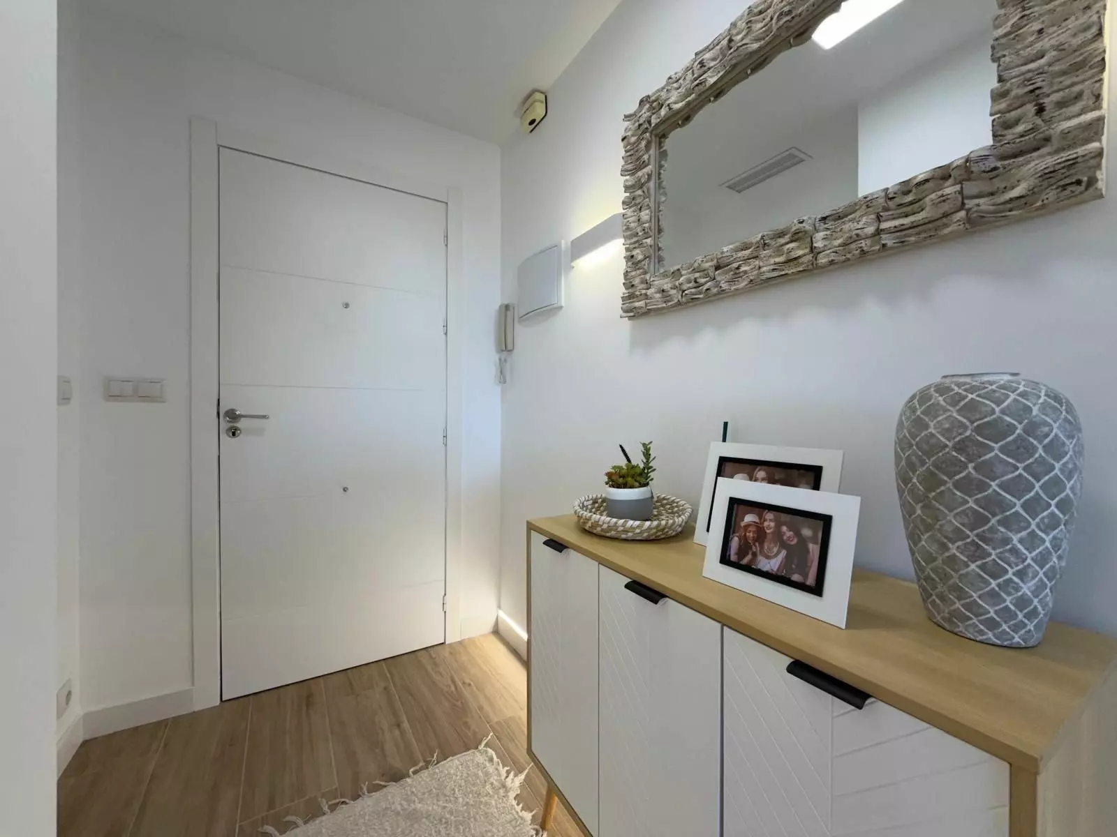 3-bedroom Apartment In Torrevieja, Spain (92 M²)