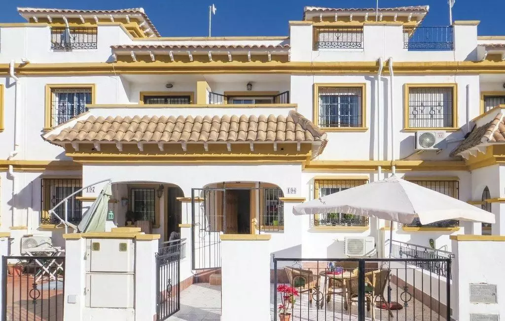 3-bedroom House In Torrevieja, Spain (86 M²)