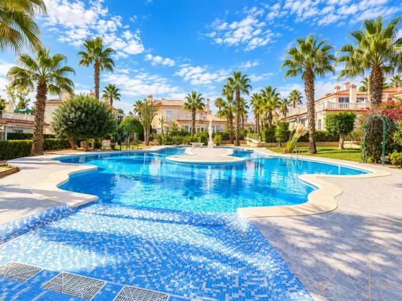 2-bedroom Apartment In Torrevieja, Spain (75 M²)