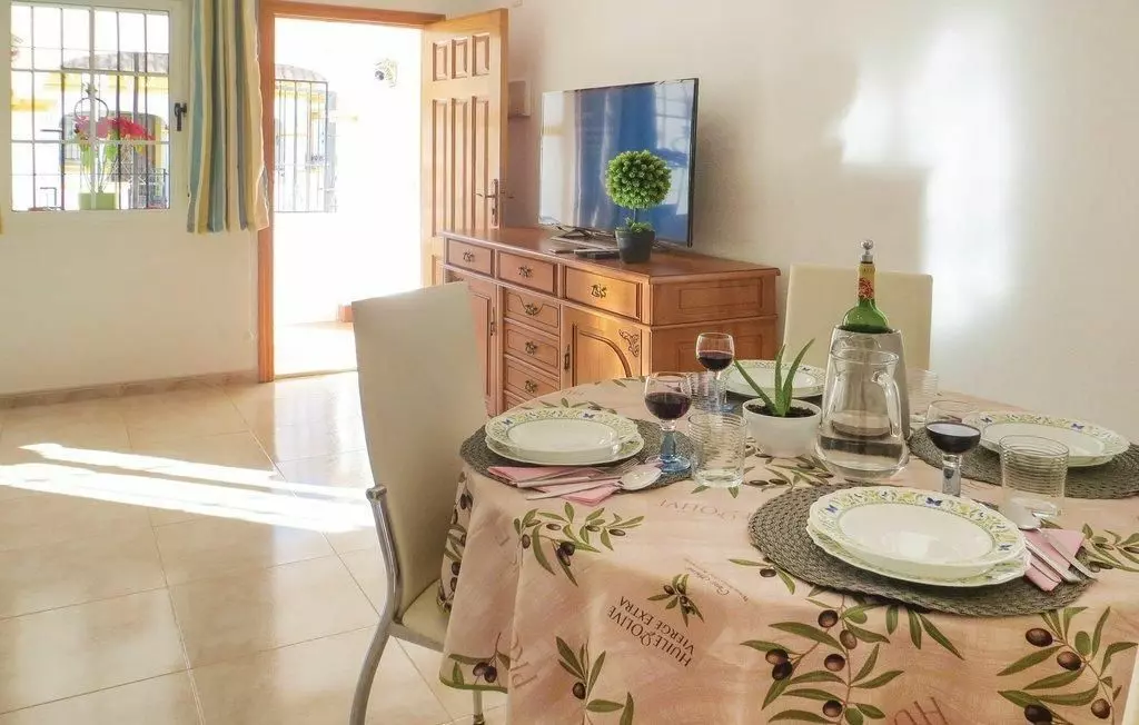 3-bedroom House In Torrevieja, Spain (86 M²)