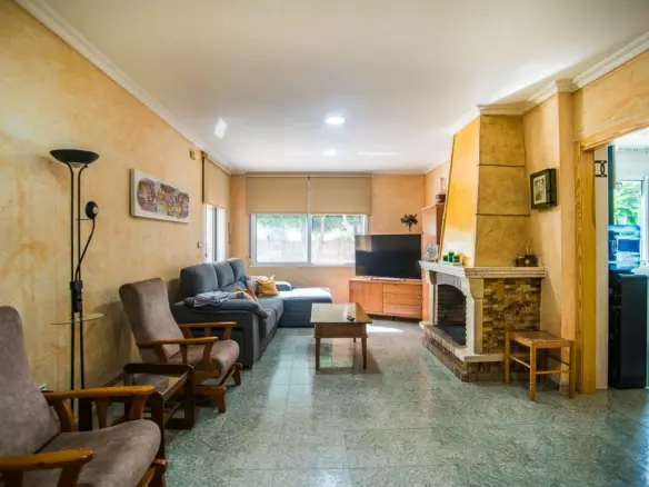 7-bedroom Villa In Orihuela, Spain (505 M²)