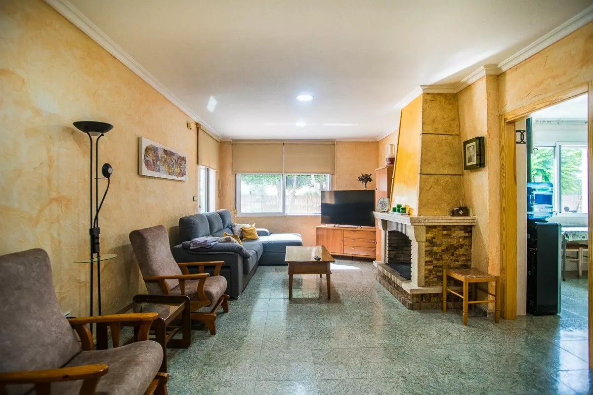 7-bedroom Villa In Orihuela, Spain (505 M²)