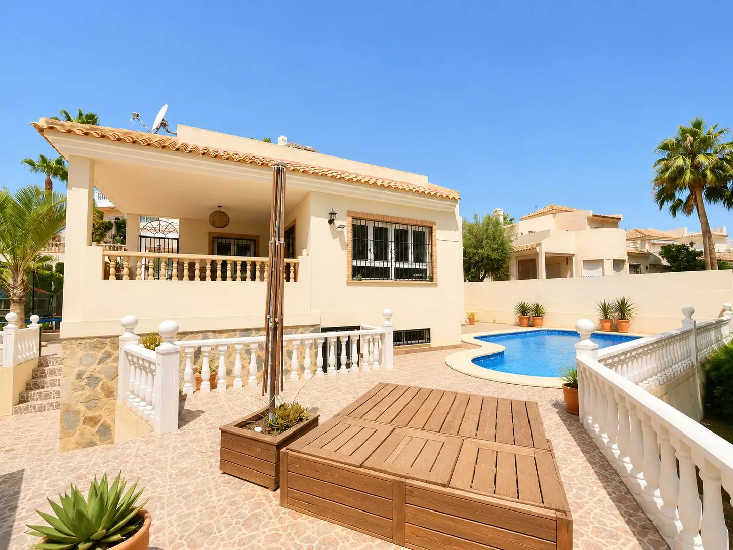 5-bedroom Villa In Orihuela Costa, Spain (550 M² Plot)
