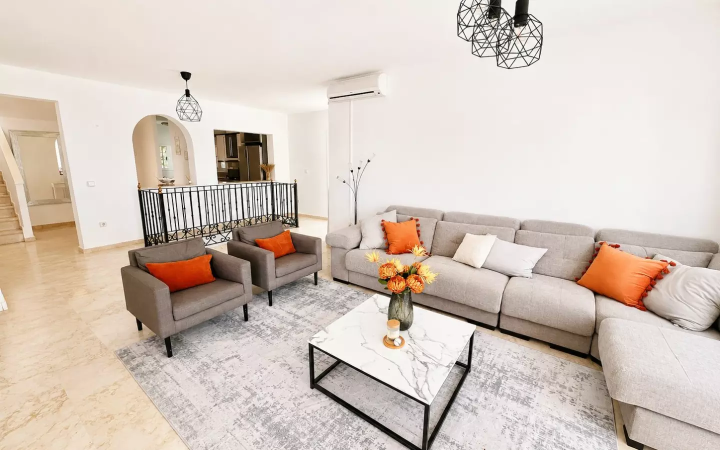 5-bedroom Villa In Orihuela Costa, Spain (550 M² Plot)