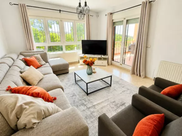 5-bedroom Villa In Orihuela Costa, Spain (550 M² Plot)
