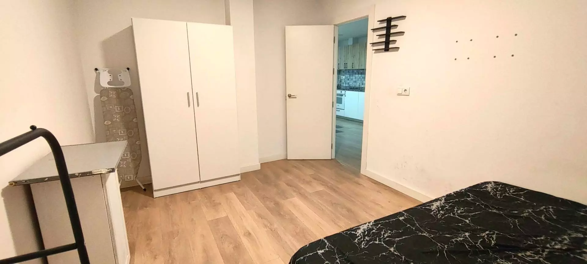 Commercial Unit In Elche, Spain (108 M²)