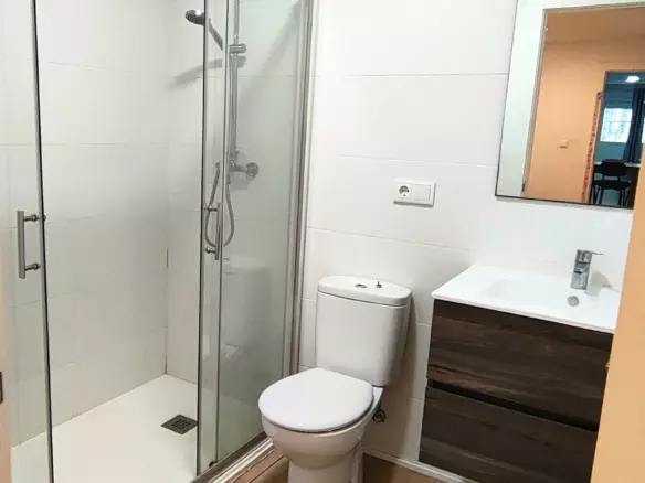 Commercial Unit In Elche, Spain (108 M²)