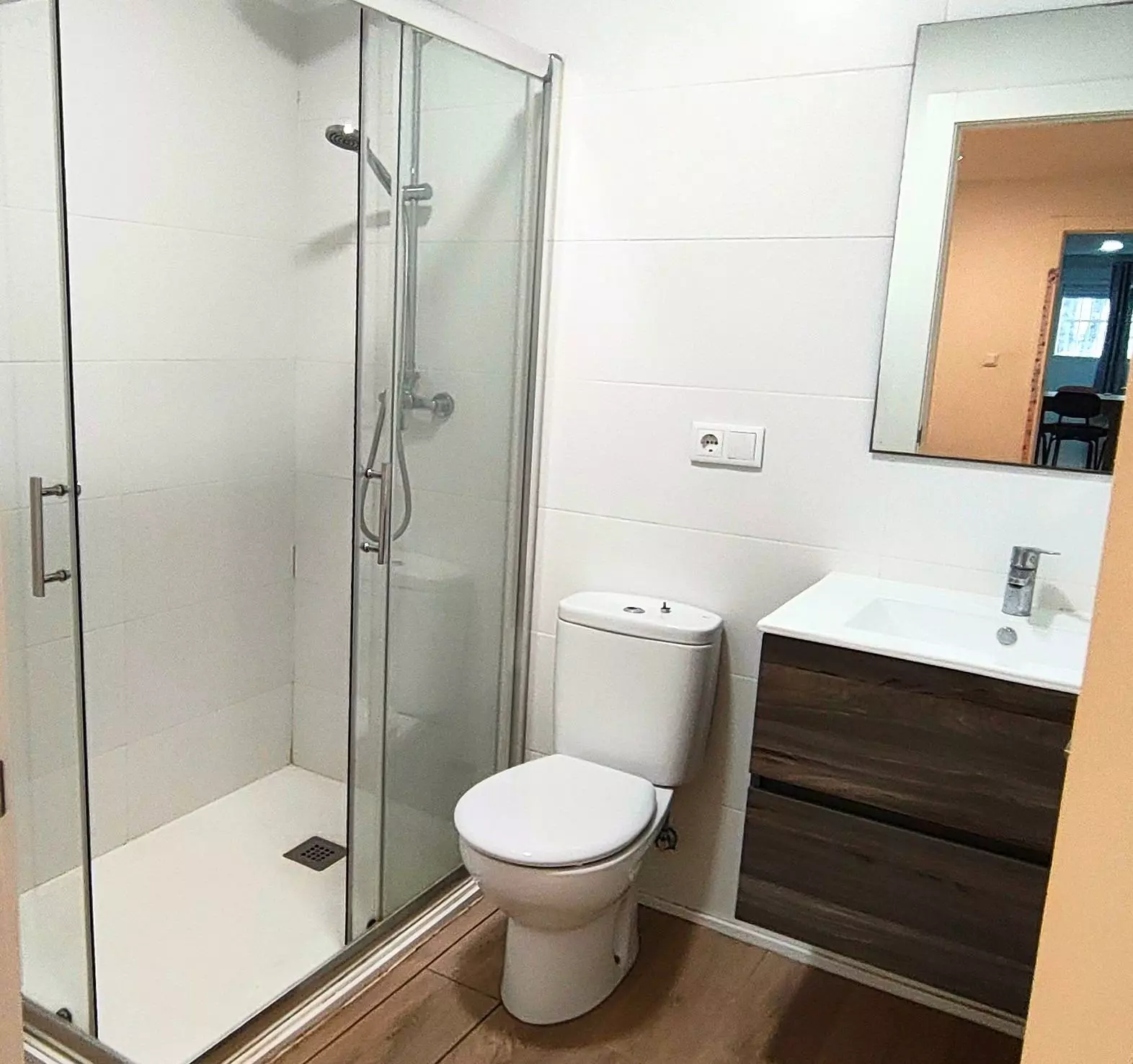 Commercial Unit In Elche, Spain (108 M²)