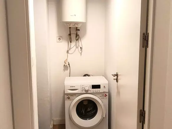 Commercial Unit In Elche, Spain (108 M²)