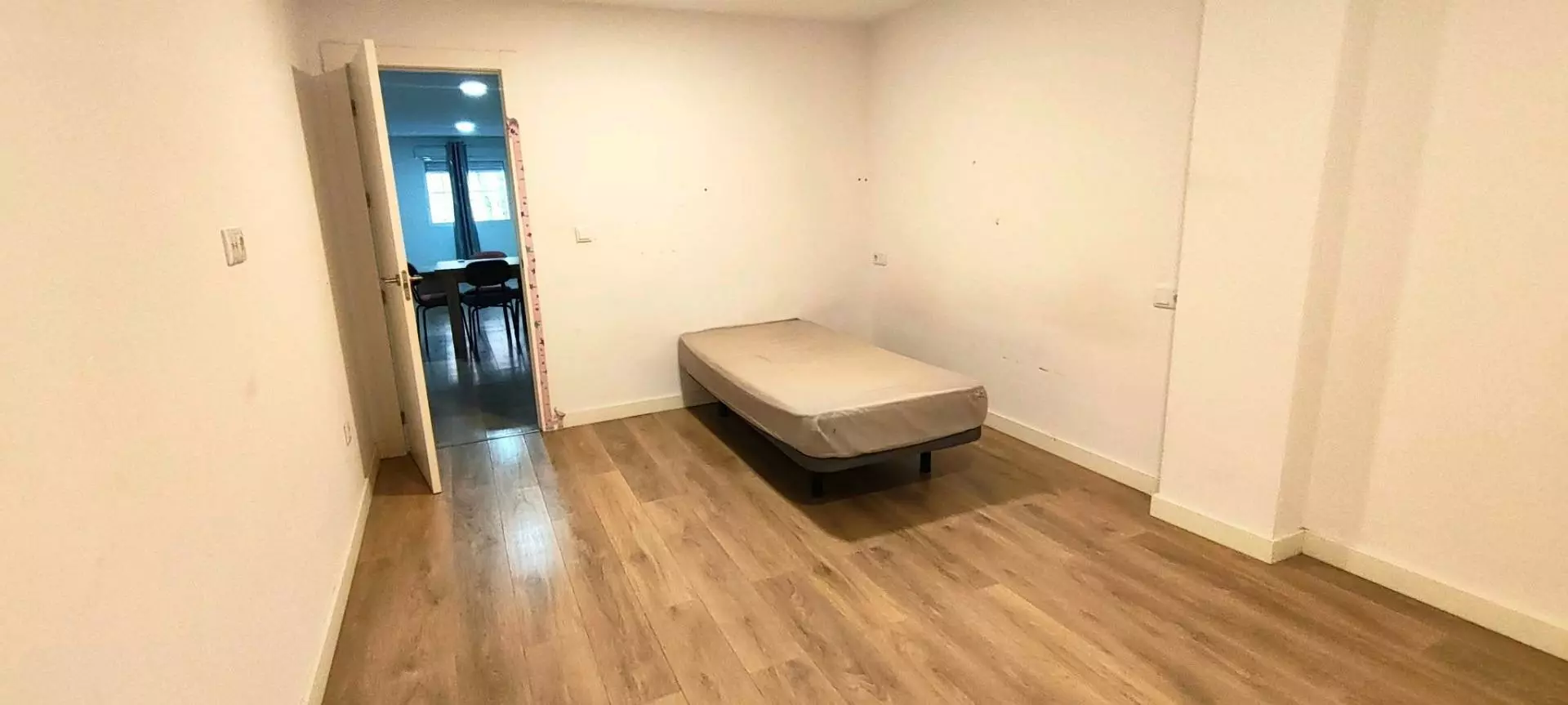 Commercial Unit In Elche, Spain (108 M²)